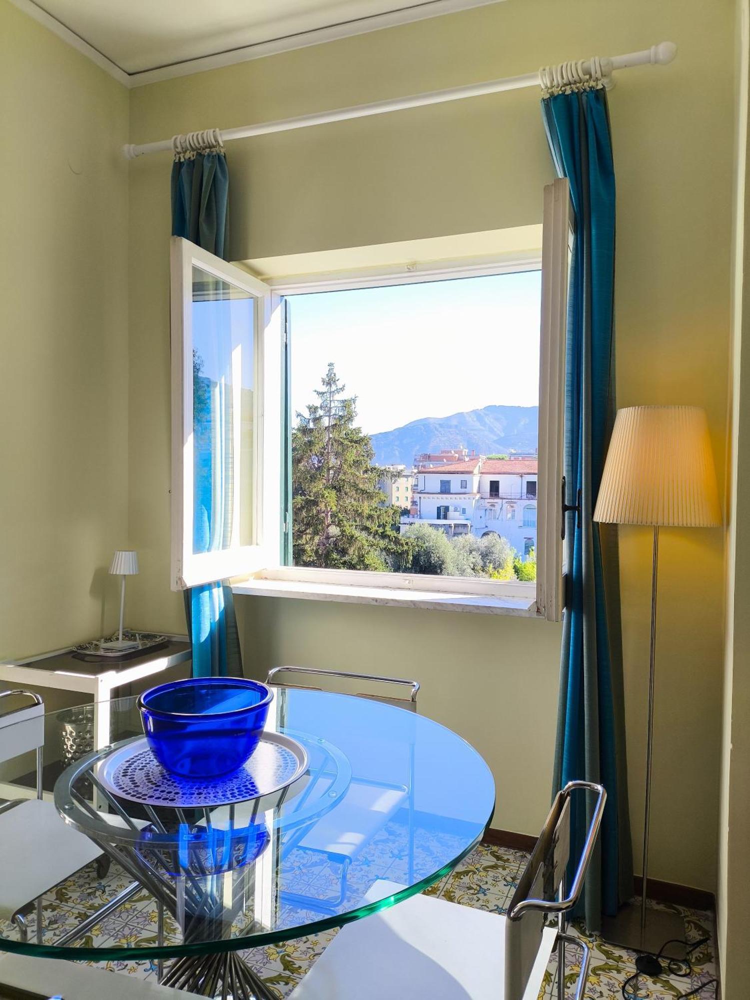 Casa Mar - Elegant Apartment With Pool And Panoramic Terrace In The Heart Of ソレント エクステリア 写真