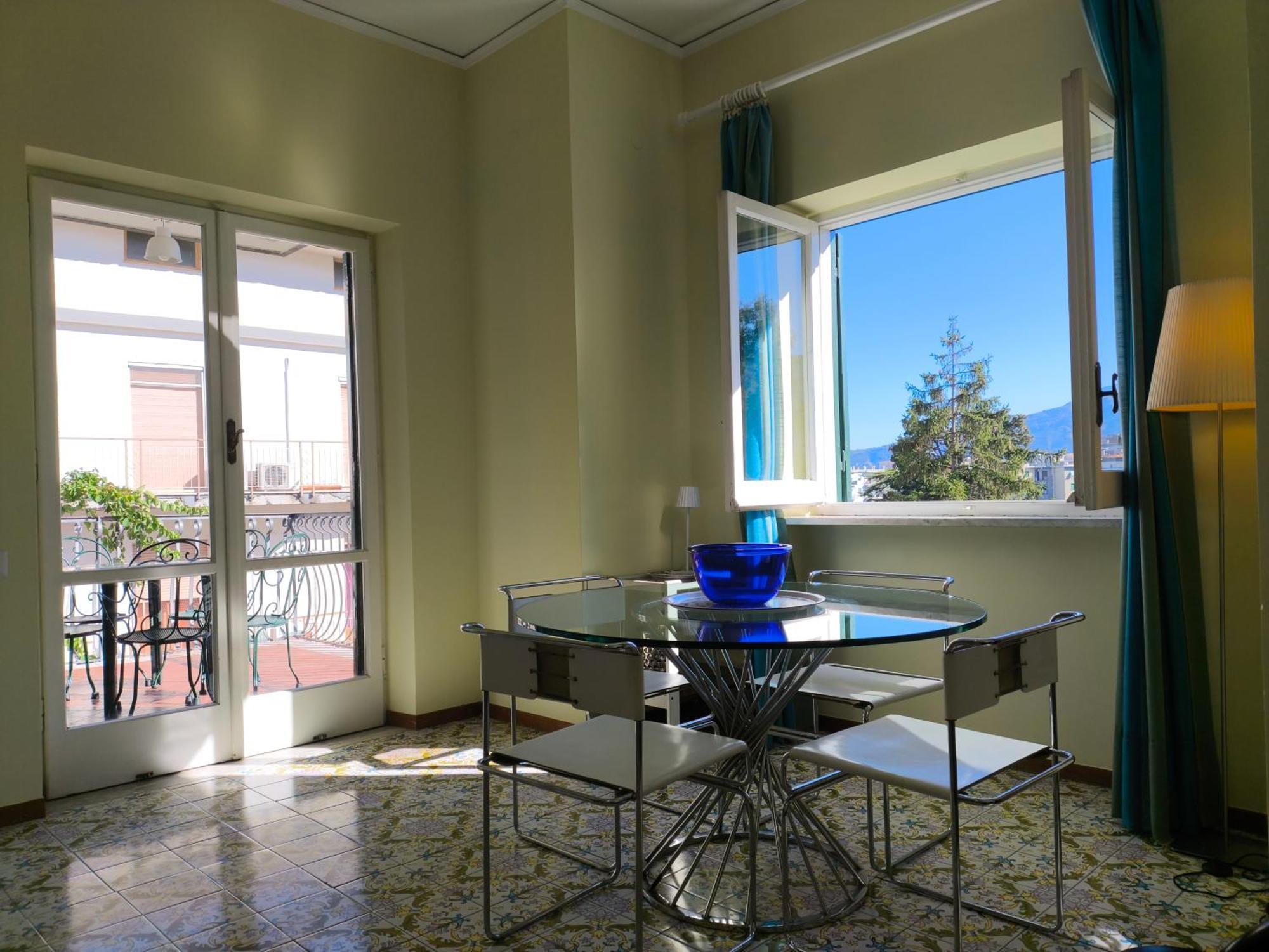 Casa Mar - Elegant Apartment With Pool And Panoramic Terrace In The Heart Of ソレント エクステリア 写真